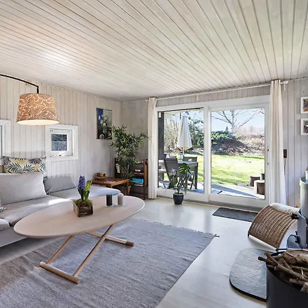 Wonderful Summer House Near The Sea Holiday home *